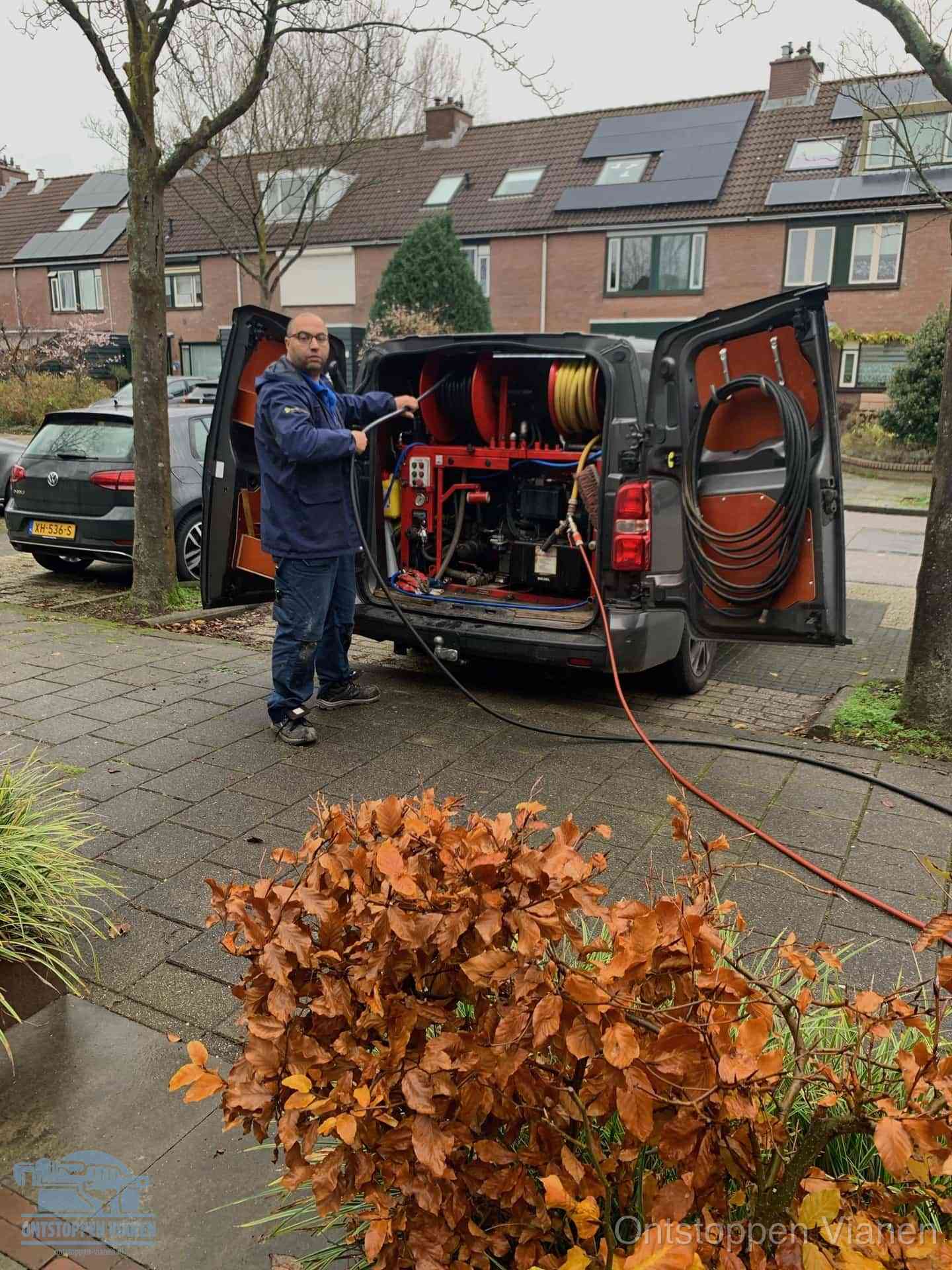 Rioolservice in de wijk in Vianen